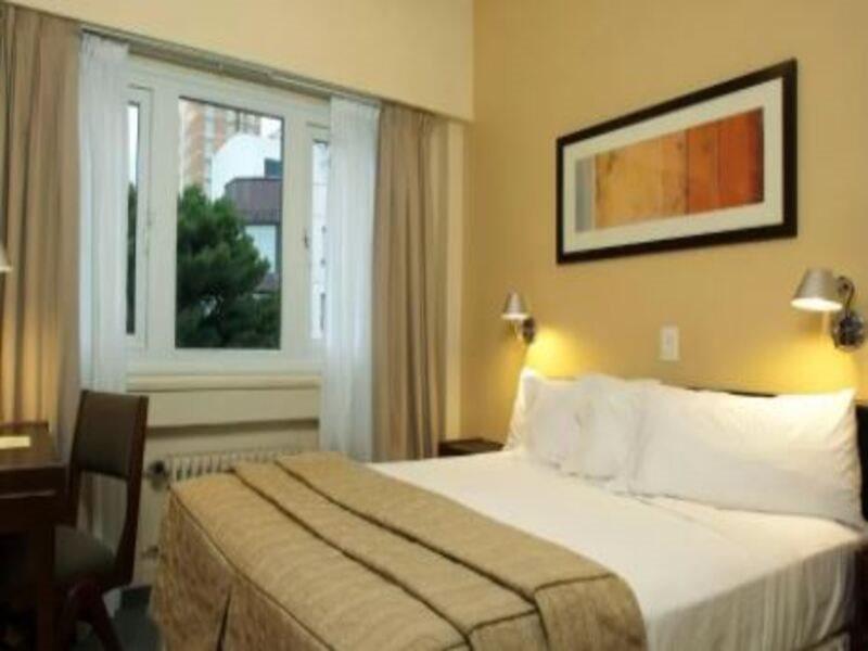 Austral Plaza Hotel 코모도로리바다비아 외부 사진
