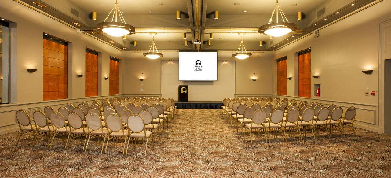 Austral Plaza Hotel 코모도로리바다비아 외부 사진