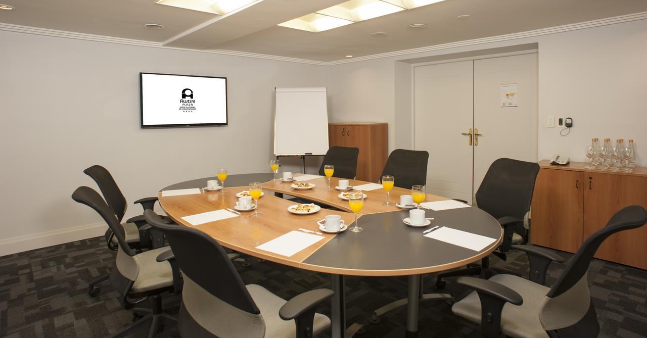 Austral Plaza Hotel 코모도로리바다비아 외부 사진