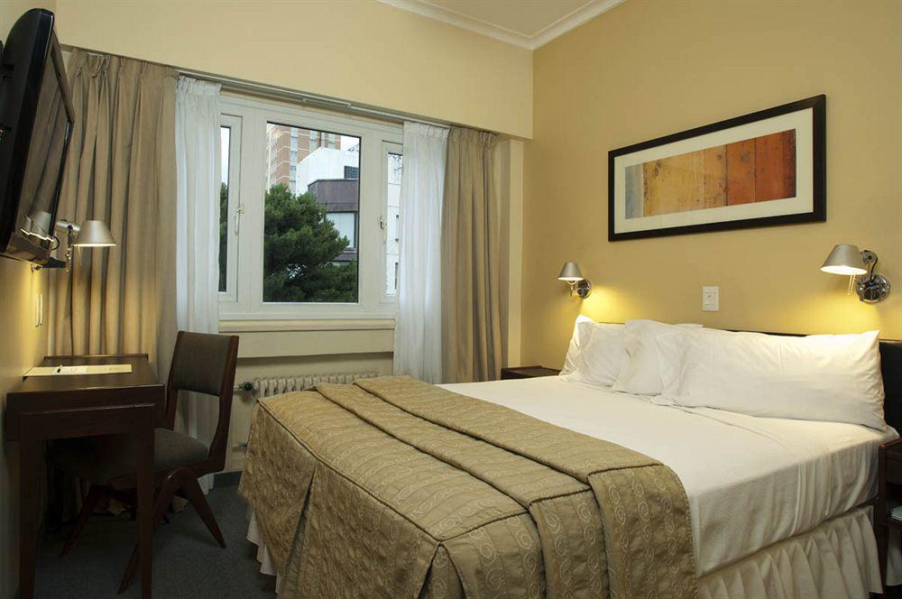 Austral Plaza Hotel 코모도로리바다비아 외부 사진
